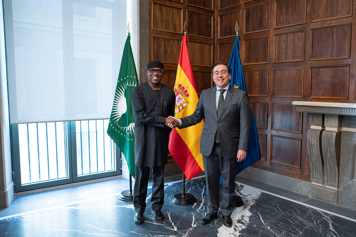 2023-04-11 MAUC Junta con el Comisario de la Union Africana-11.jpg