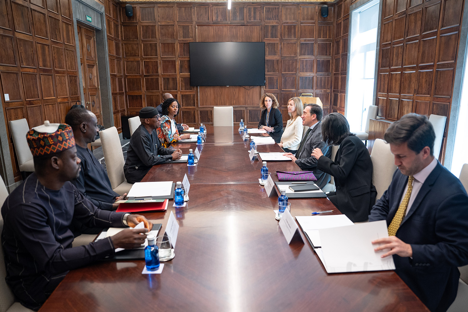 2023-04-11 MAUC Junta con el Comisario de la Union Africana-14.jpg