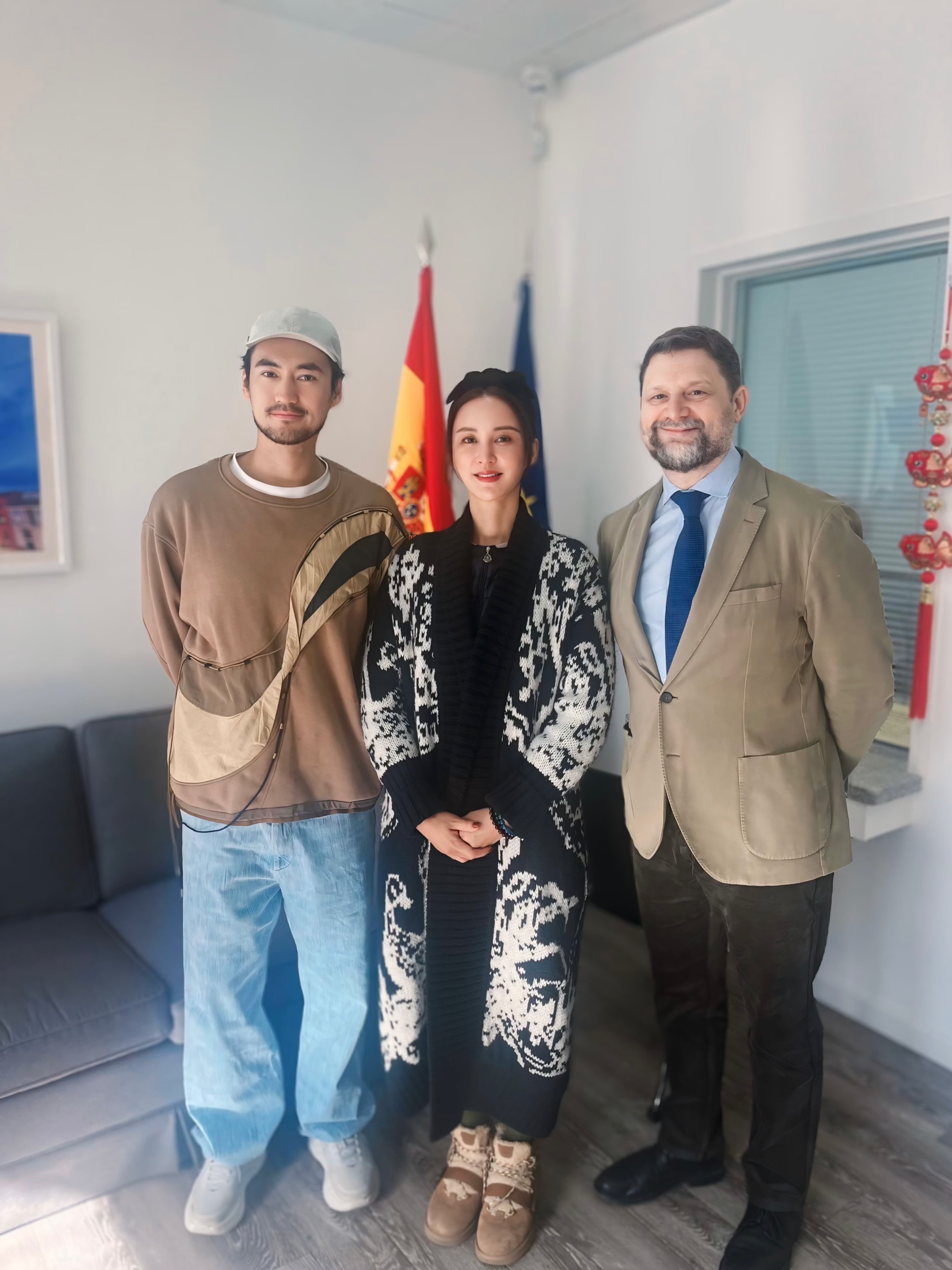 Foto con la pareja actores YUAN HONG ZHANG XINYI