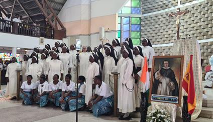 BODAS DE ORO DE LAS HERMANAS DOMINICANAS DE LA ANUNCIACIÓN EN COSTA DE MARFIL