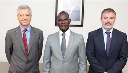 Reunión del Embajador de España con Ministro del Interior marfileño