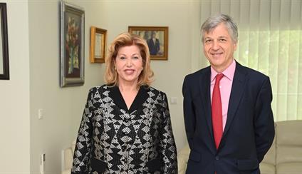 Reunión del Embajador de España con la Primera Dama de Costa de Marfil