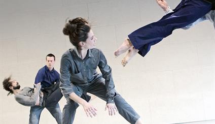 Festival de Danza Contemporánea de Amán: "Time takes the time time takes"