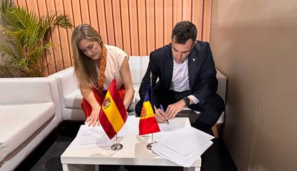 FIRMA CONVENIO INTERCONEXION ELECTRICA DESDE ADRALL