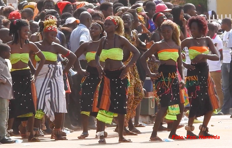 Baile tradicíonal.jpg