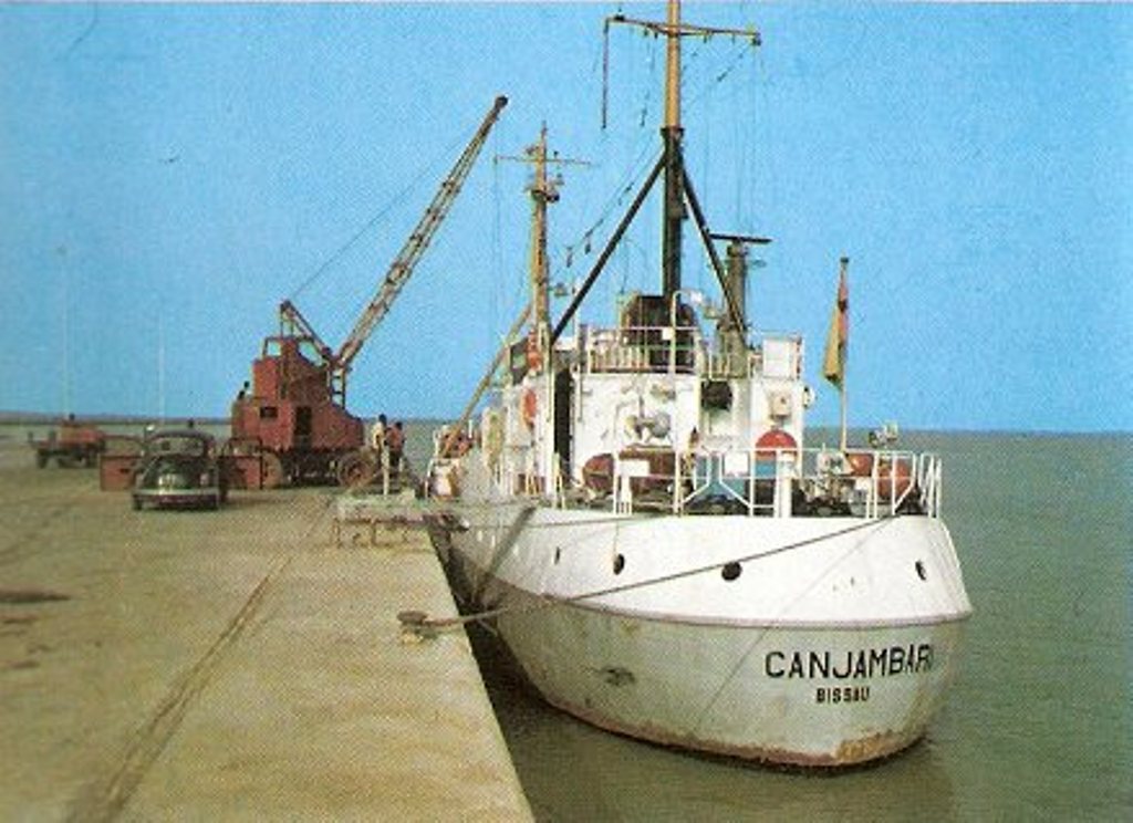 Bissau - cais.bmp.jpg