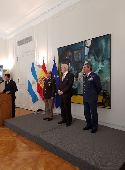 Dia Fuerzas Armadas BuenosAires 01 Ret.jpg