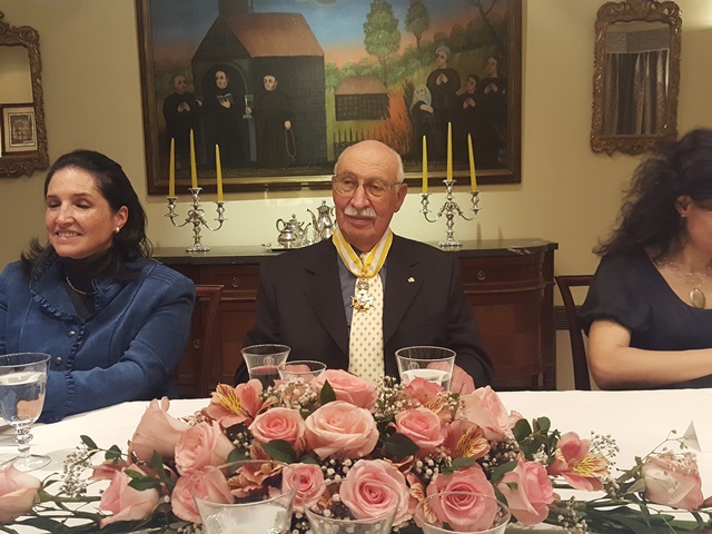 Condecoracion Academia de la Lengua (22).jpg