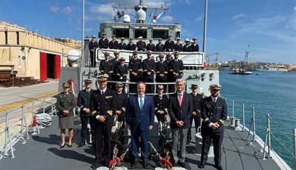 El buque cazaminas Sella llega a Malta