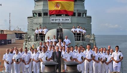 El Patrullero «Infanta Elena» visita Port Gentil