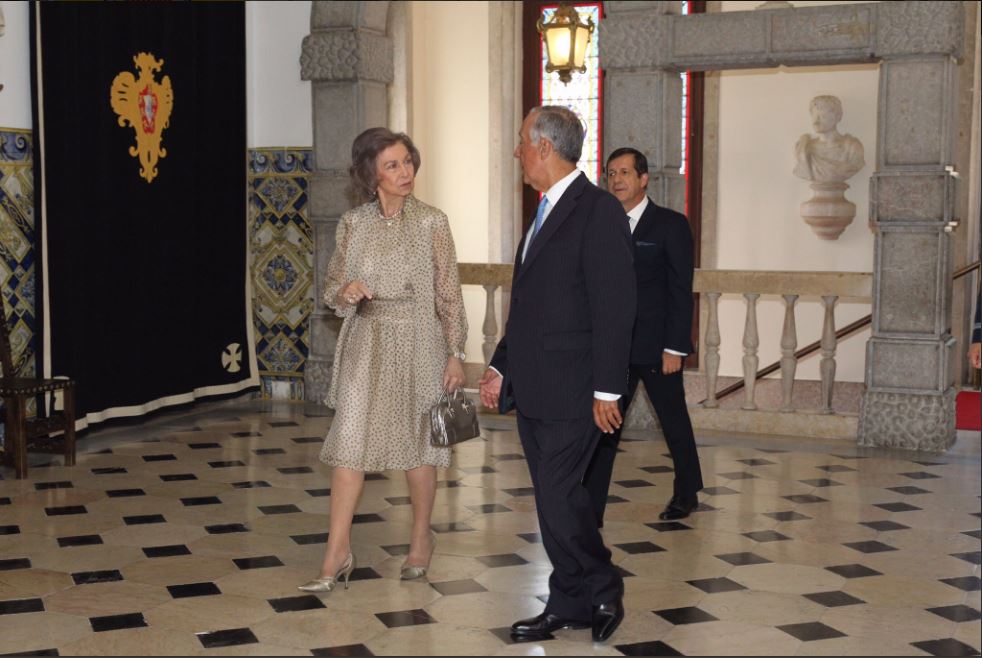 reina rebelo embaj.JPG