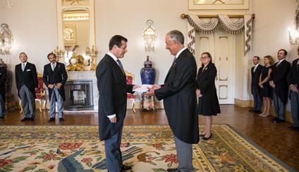 Embajador presentó Cartas Credenciales ante el Presidente de la República portuguesa 