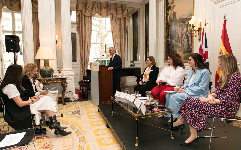 Embajador_Mujeres_Construcción