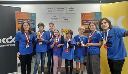 The Cañada Blanch school participated in the First LEGO League Challenge