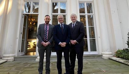 The Ambassador meets with the person responsible for the Constitution, Foreign Affairs and Culture of the Scottish Government
