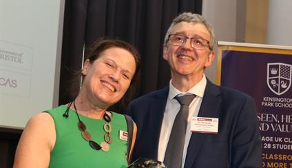 El consejero de Educación de la Embajada de España, Fernando Bartolomé Usieto, distinguido con el premio Education Attaché of the Year