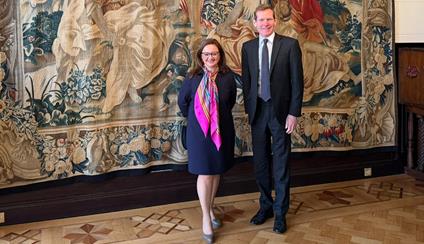 Reunión con Canning House