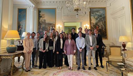 La Embajada recibe a la Asociación de Españoles de la London Business School