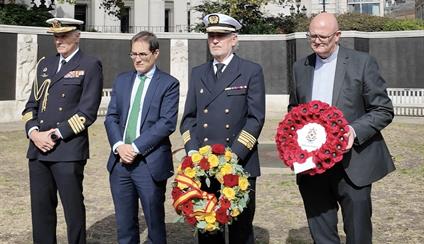 Homenaje a los marinos mercantes españoles fallecidos en las dos guerras mundiales