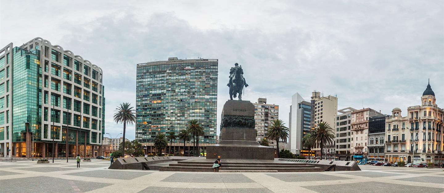 Consulado General de España en Montevideo