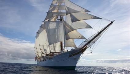 Escala del buque-escuela Juan Sebastián de Elcano en Panamá