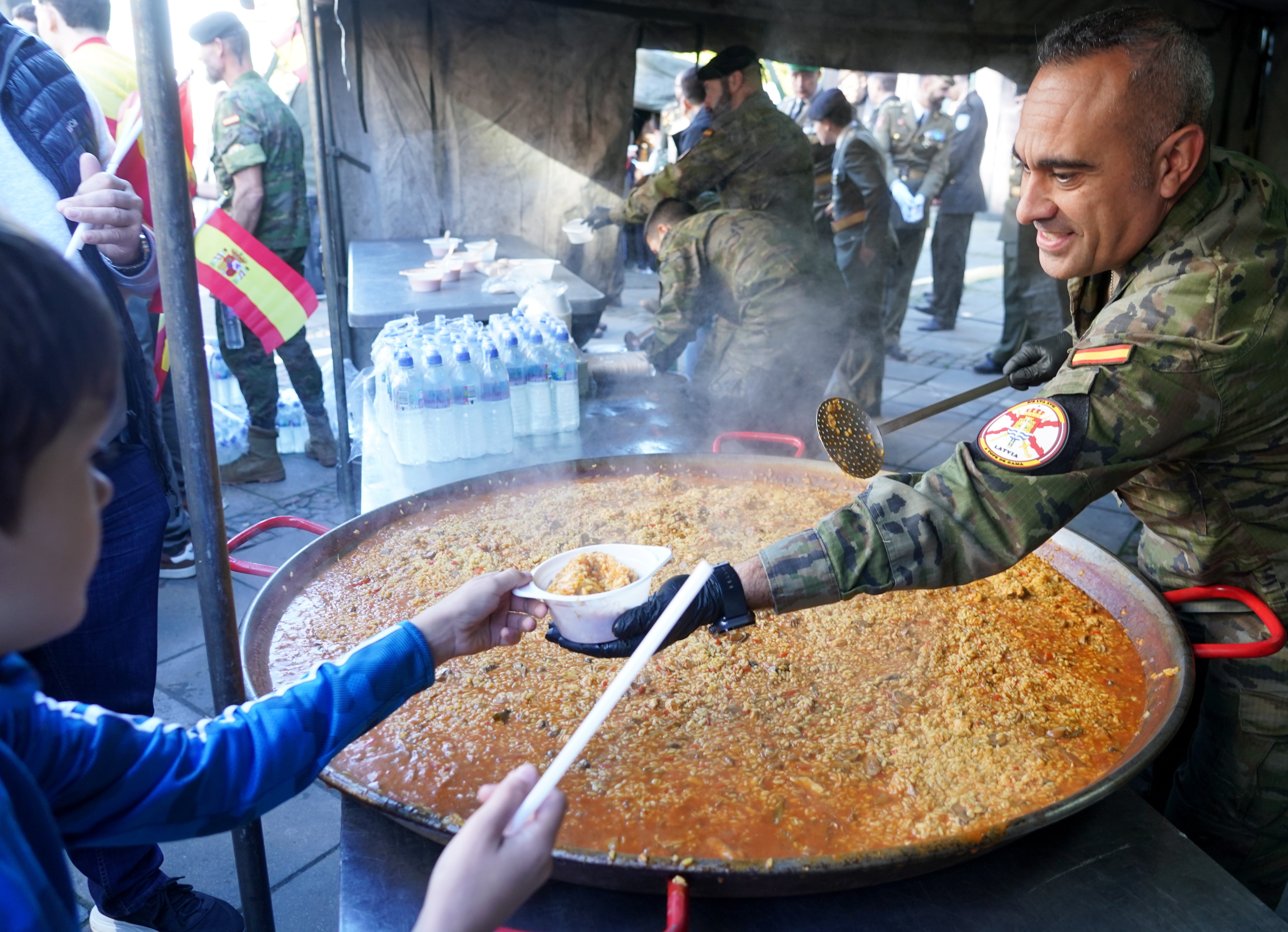 foto_militares paella.jpg