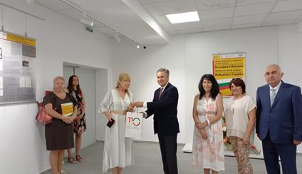 Inauguración de la exposición “Diplomacia desde el afecto: 110º aniversario de las relaciones diplomáticas entre Bulgaria y España” en BURGÁS