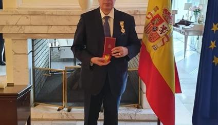 Condecoración del Sr. Branimir Botev