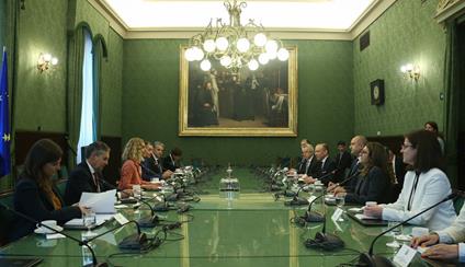 Encuentro entre el Presidente de Bulgaria y la Presidenta del Congreso de los Diputados