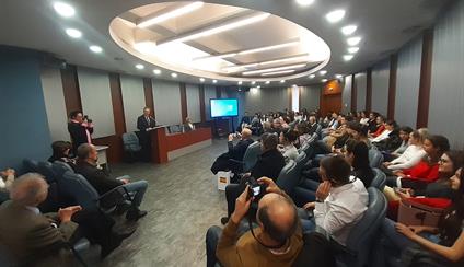 Conferencia en la Universidad de San Clemente de Ohrid sobre las relaciones diplomáticas entre España y Bulgaria