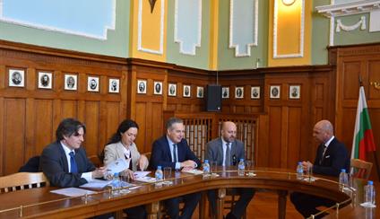 Reunión del Embajador de España con el Alcalde de Plovdiv