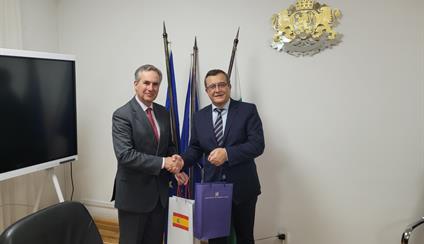 Reunión del Embajador con el Ministro de Educación y Ciencia