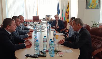 Inauguración de exposición y reunión con el Alcalde de Pernik.