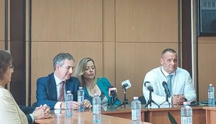 Reportaje de la rueda de prensa del Embajador y el Alcalde de Maglish