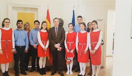 Visita de jóvenes del Centro Infantil “Liudmila Jivkova” de la ciudad de Oriajovo 