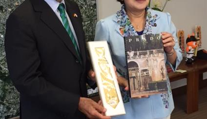 Visita del Embajador a Okinawa