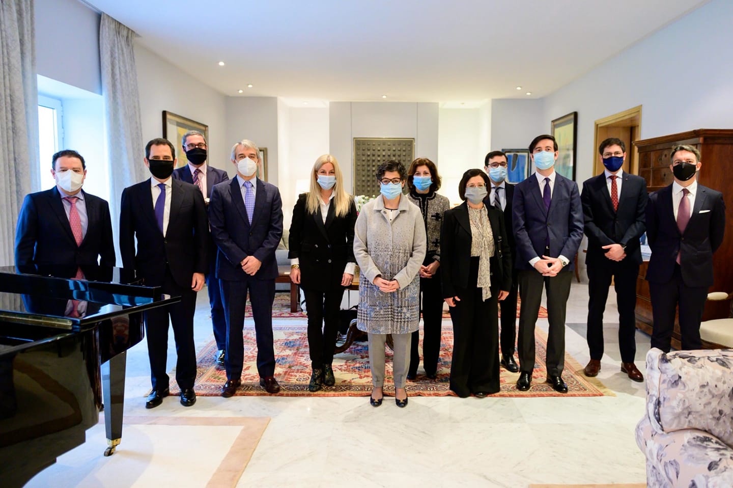 1 Con empresarios españoles.jpg