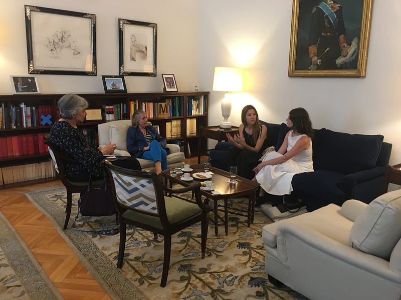 Embajadora y MLM con Rocabert y Lael Hines.jpg