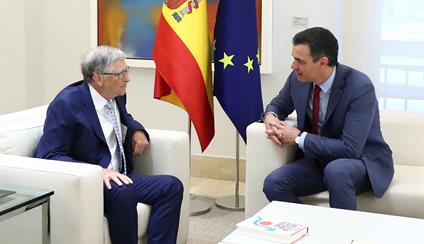 President Sánchez meets with Bill Gates