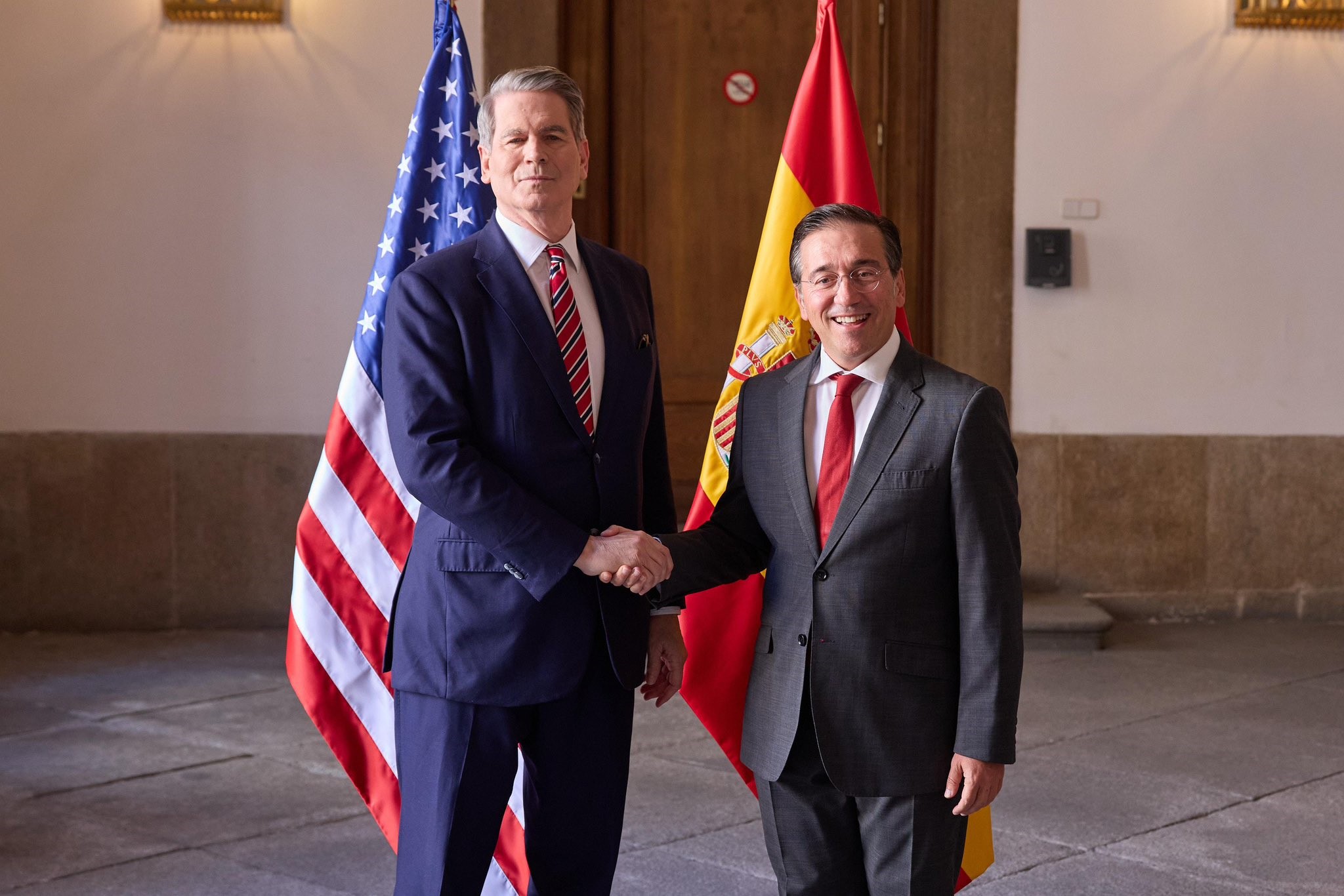 noticia web china.jpg