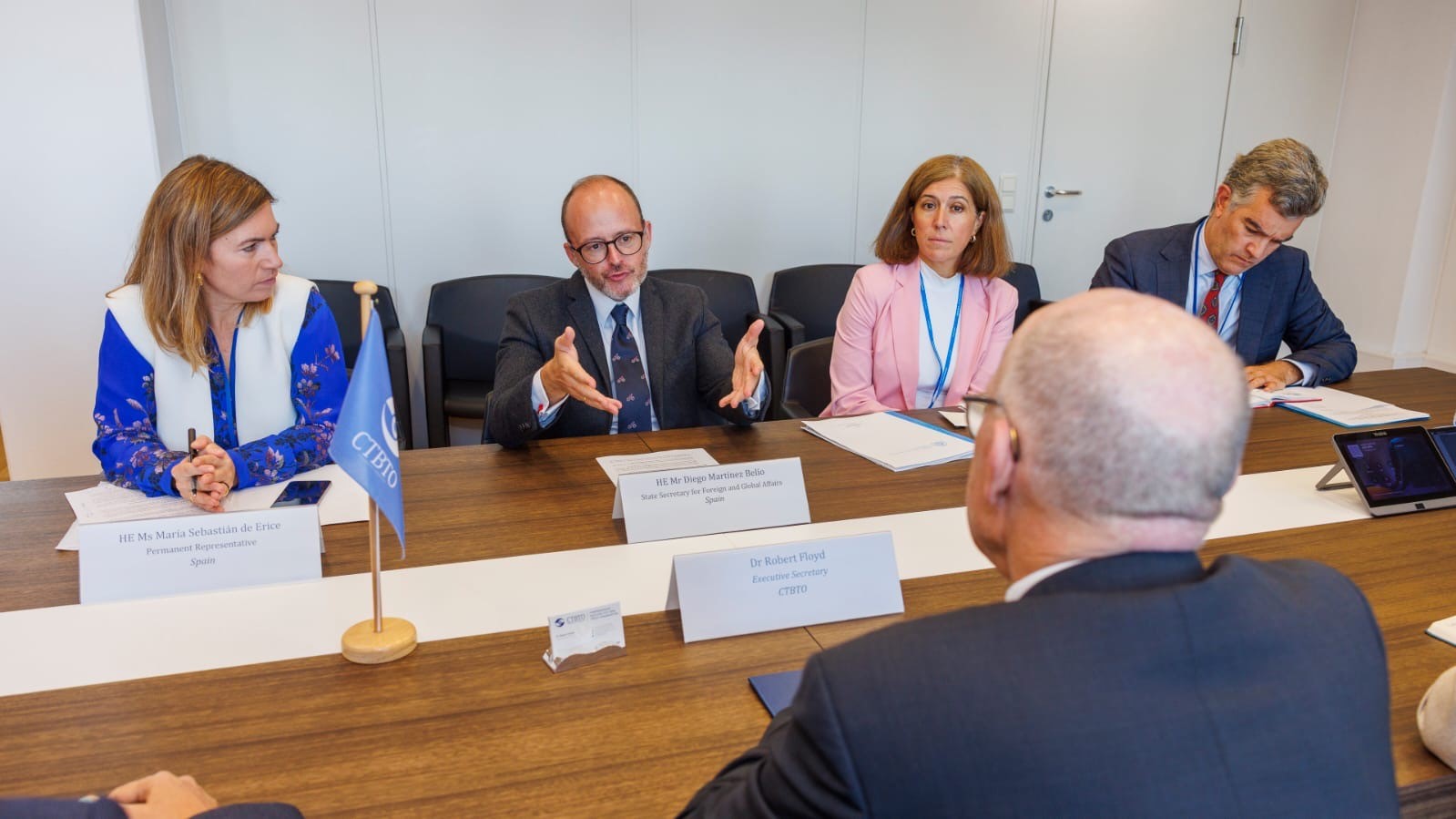 ENCUENTRO DELEGACIÓN ESPAÑOLA CON EL SE DE OTPCE