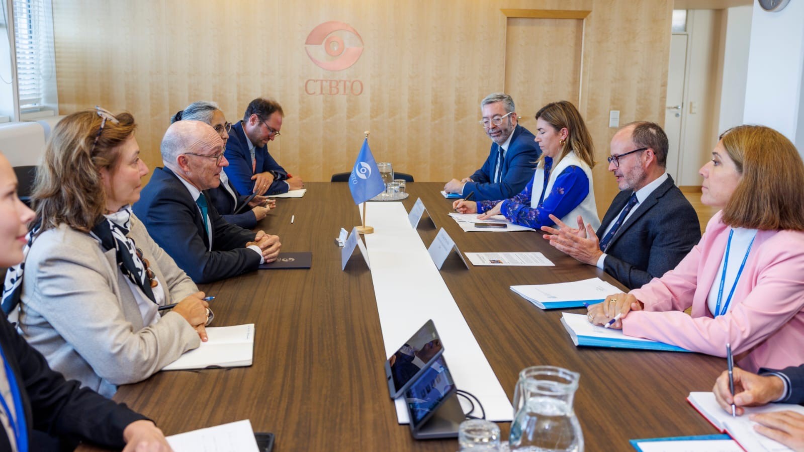 ENCUENTRO DELEGACIÓN ESPAÑOLA CON EL SE DE LA OTPCE