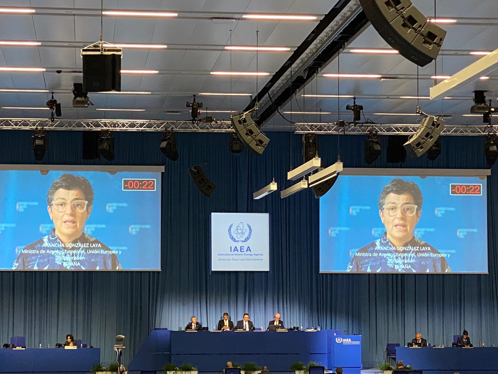 Intervención de la Minsitra en la Conferencia General del OIEA.jpg
