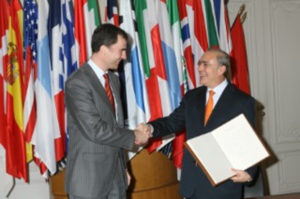 20.03.2007: Visita oficial a la OCDE del entonces Príncipe de Asturias, SAR Don Felipe de Borbón