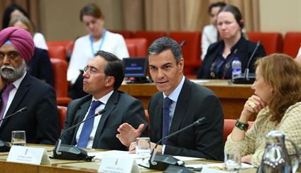 Pedro Sánchez reclama una inteligencia artificial "responsable, humanista" y "gobernada con reglas comunes para todos"