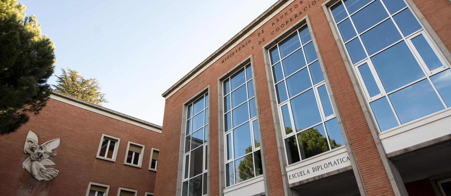 Escuela diplomatica