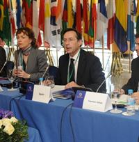 27/02/2012. El secretario General de Cooperación Internacional para el Desarrollo, Gonzalo Robles,  presidió ayer la 10ª Reunión Plenaria del Grupo Piloto de Financiación Innovadora para el Desarrollo. Foto Maec