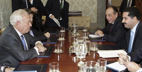 El ministro durante su reunión con el Secretario de Estado. Foto Maec