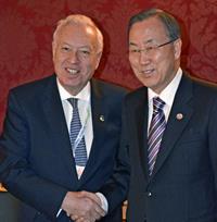 El ministro con el Secretario General de Naciones Unidas. Foto Efe