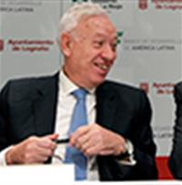 García-Margallo conversa con el presidente de la Rioja